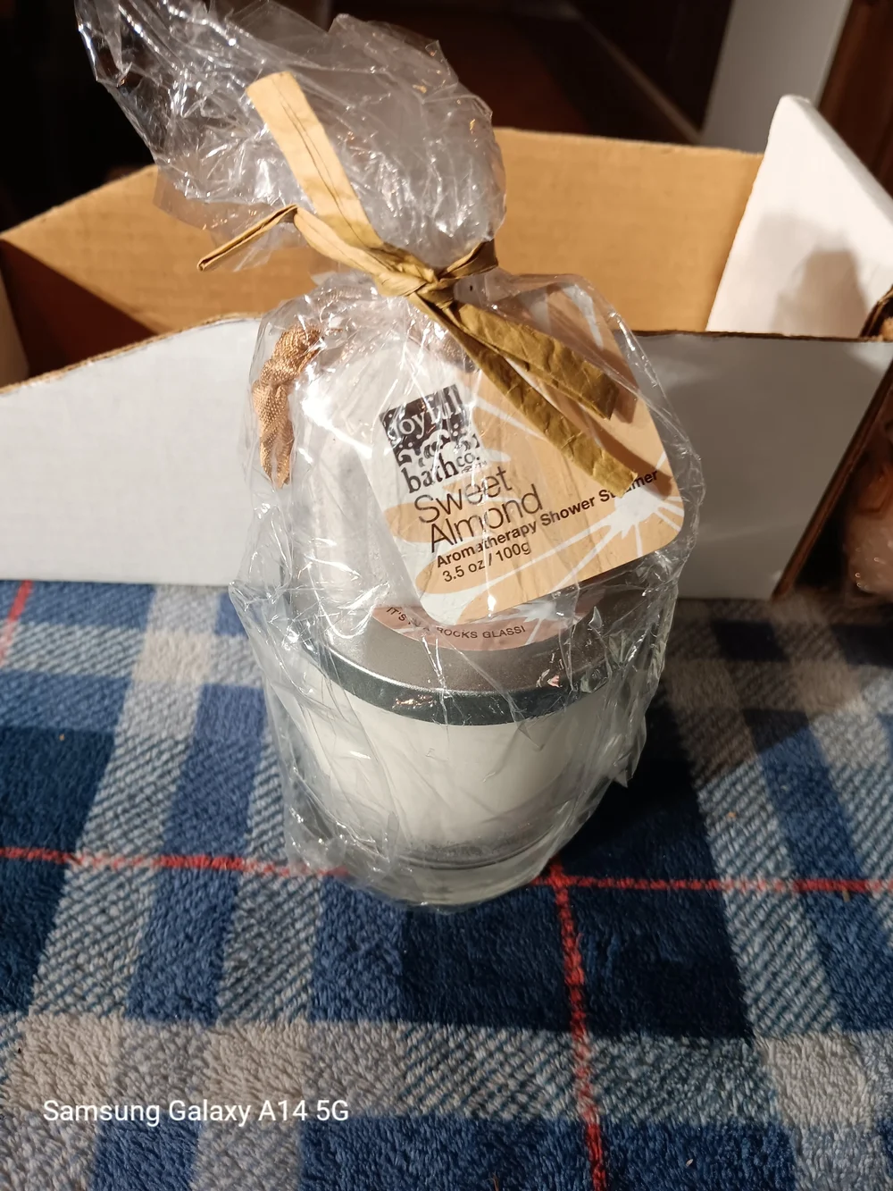Joyful Bathco Sweet Almond Aromatherapy Shower Steamer - White